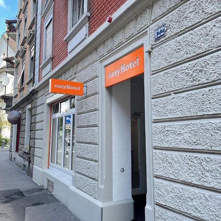 Easyhotel Zuerich Limmatplatz Zurique Exterior foto