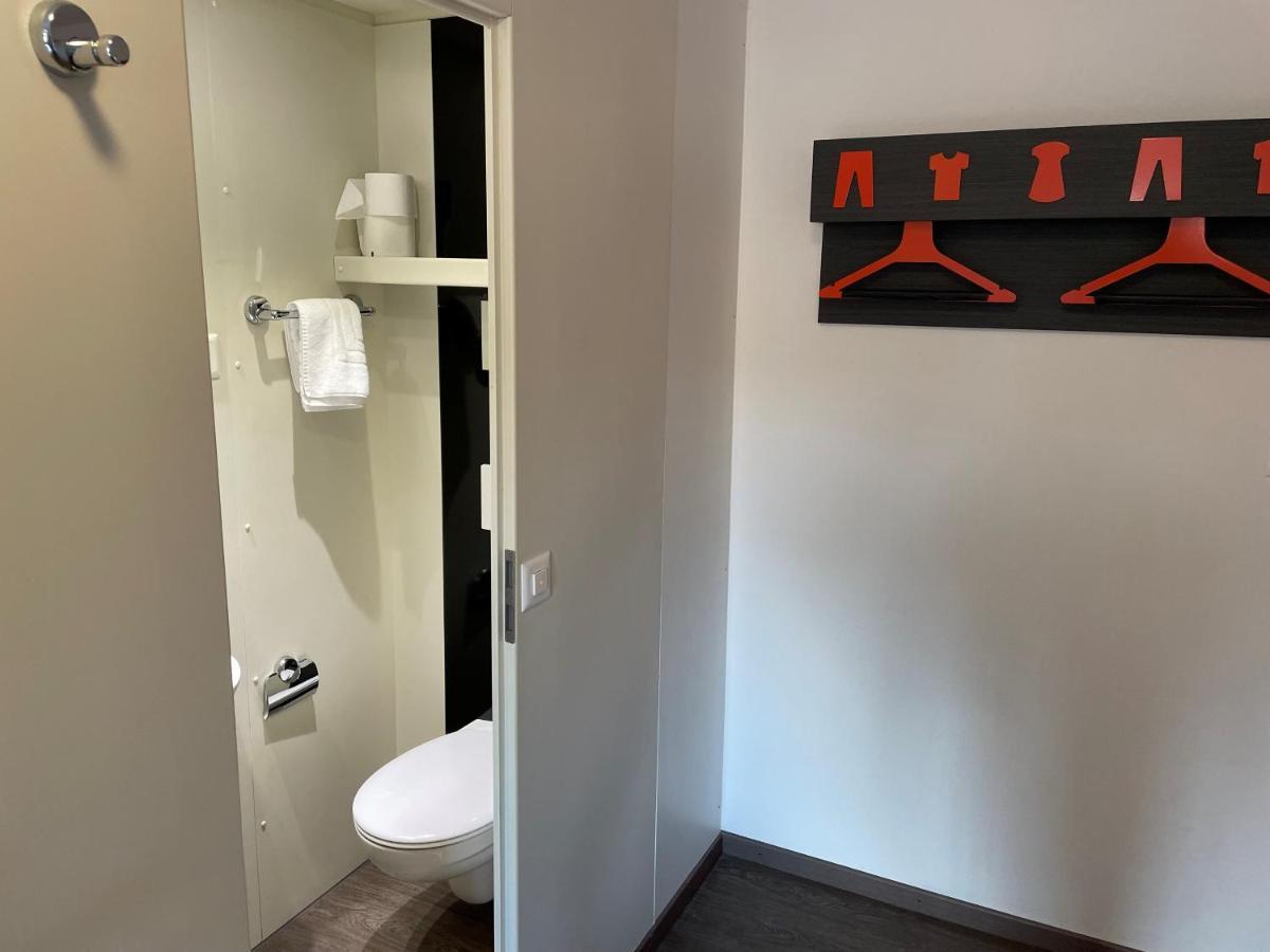 Easyhotel Zuerich Limmatplatz Zurique Exterior foto