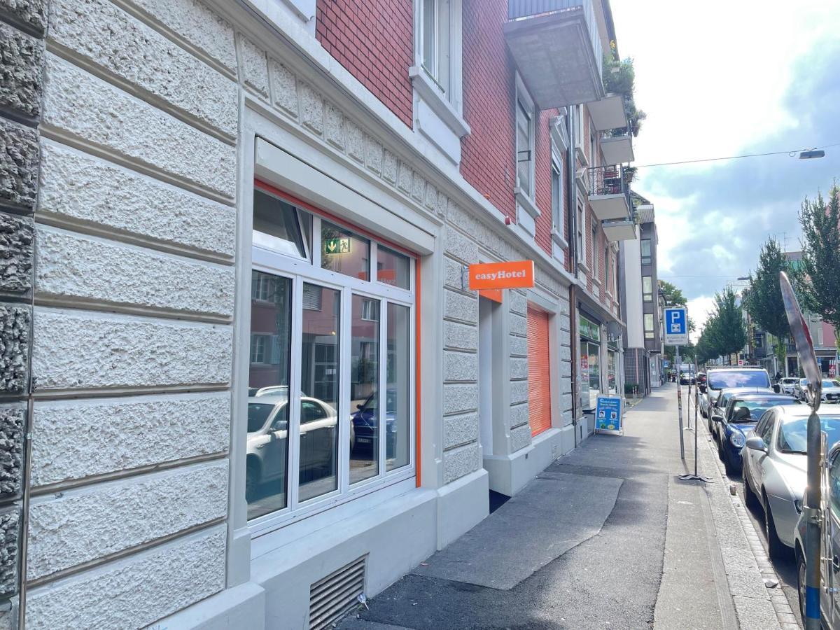 Easyhotel Zuerich Limmatplatz Zurique Exterior foto