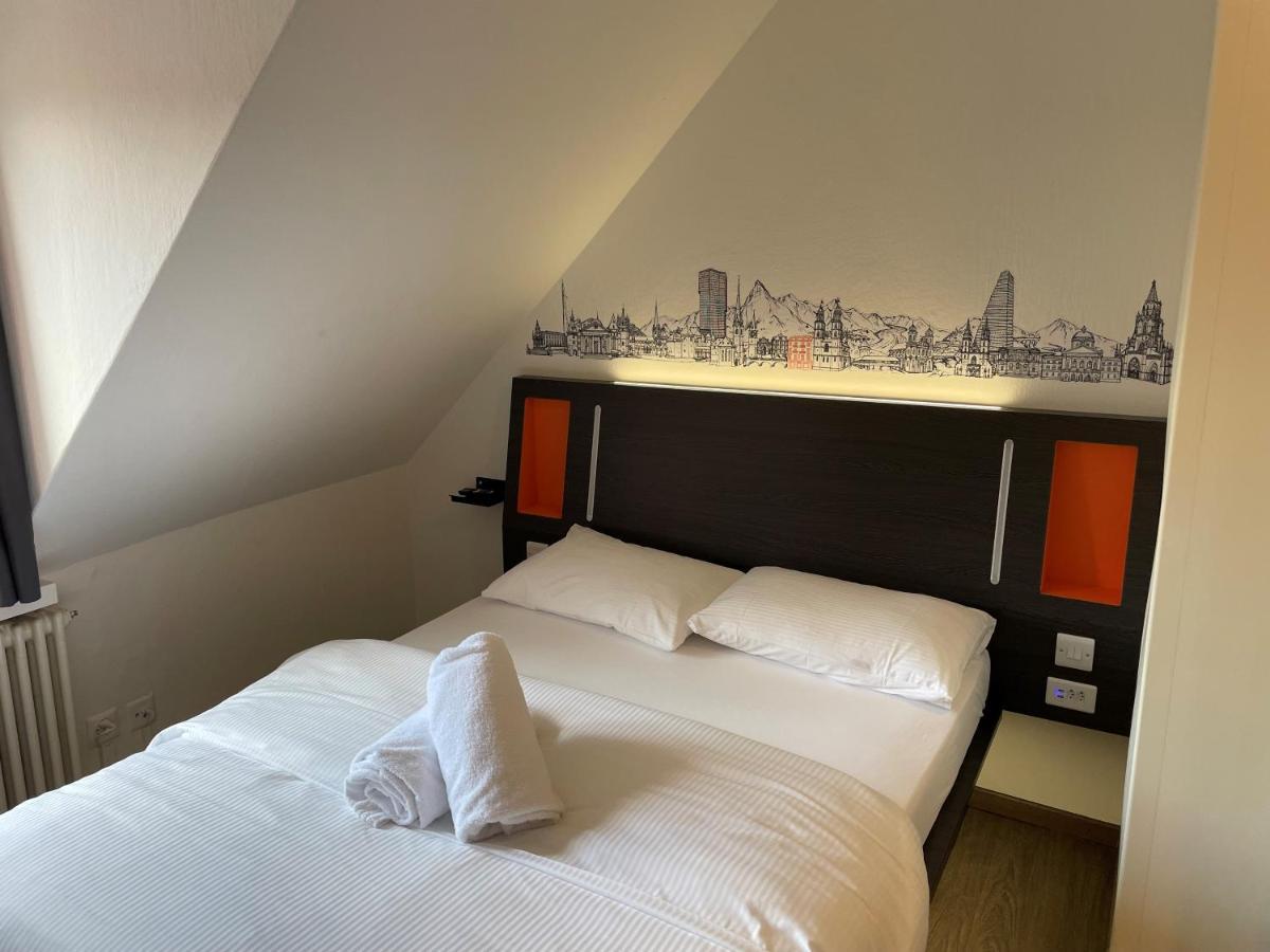 Easyhotel Zuerich Limmatplatz Zurique Exterior foto