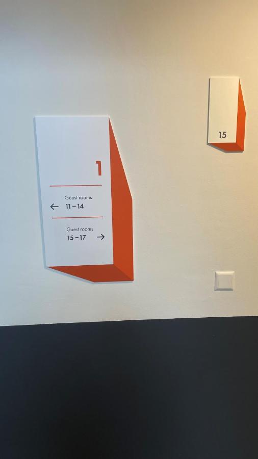 Easyhotel Zuerich Limmatplatz Zurique Exterior foto