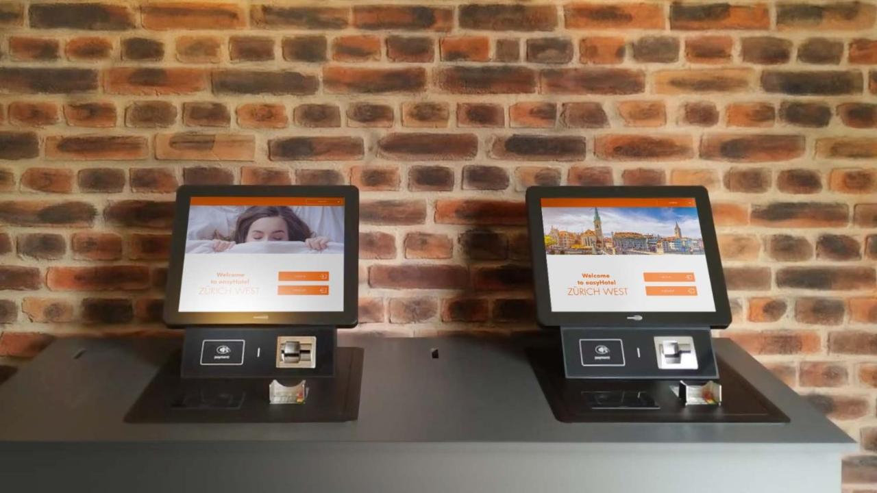 Easyhotel Zuerich Limmatplatz Zurique Exterior foto